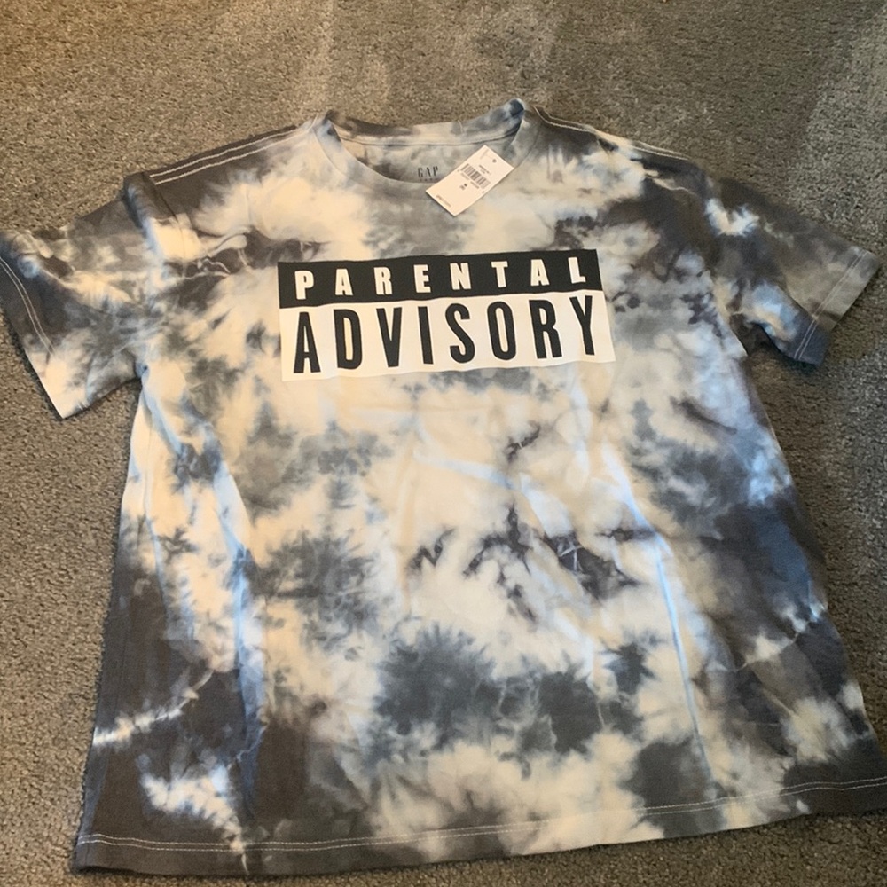 Gap tee